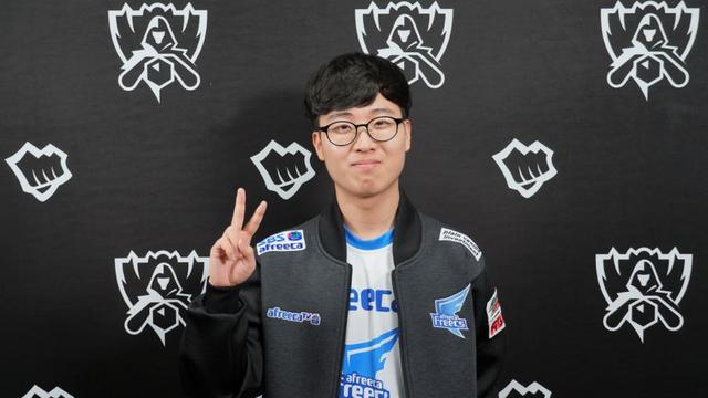 力压劲敌利 力压劲敌利