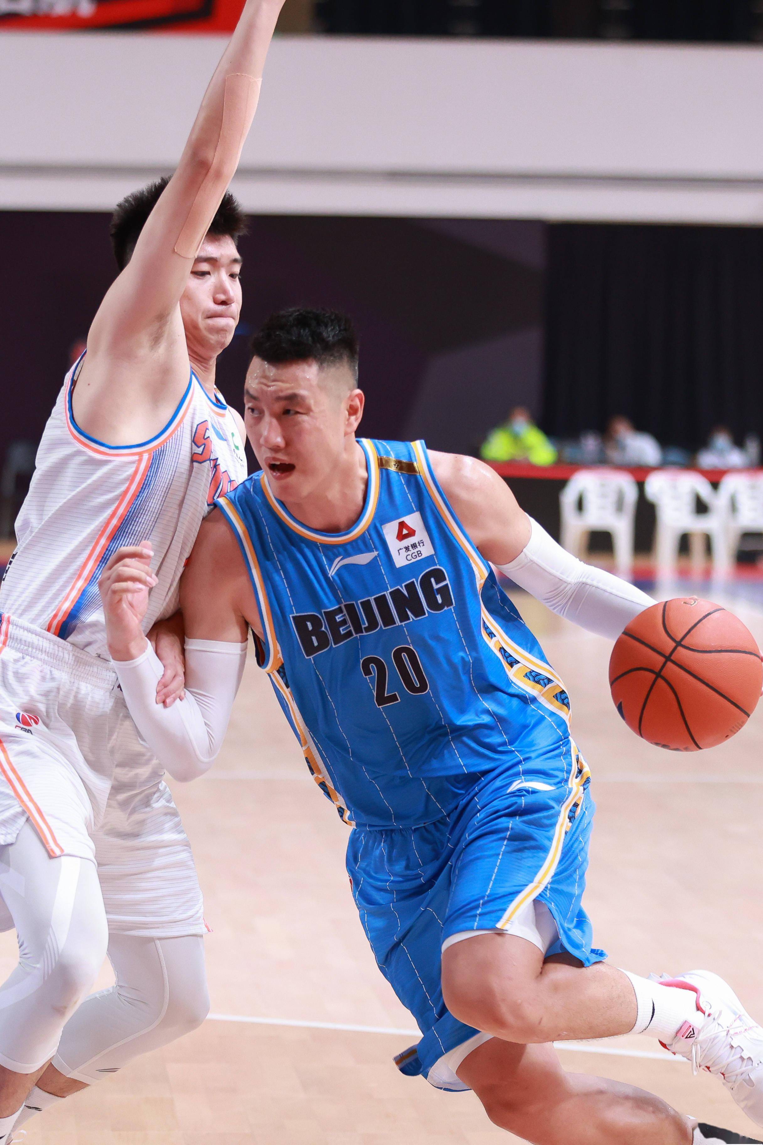 表现回应外 表现回应外