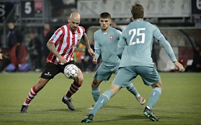 场均接近2 场均接近2