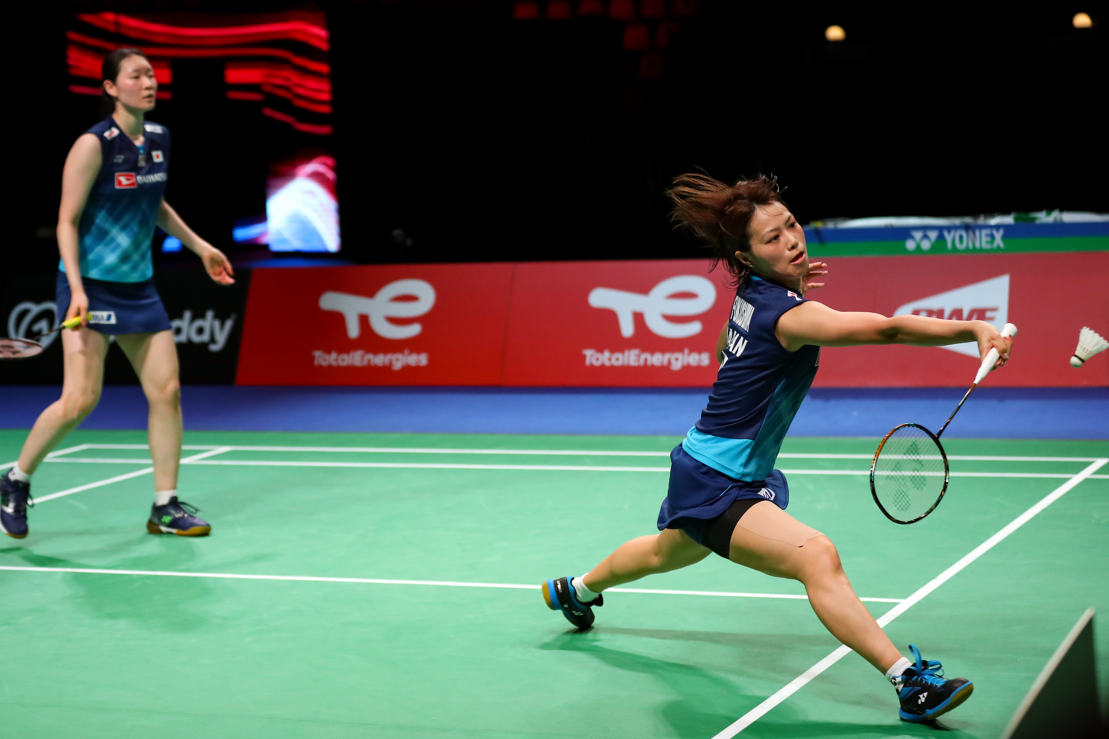 台瞬间被球 台瞬间被球