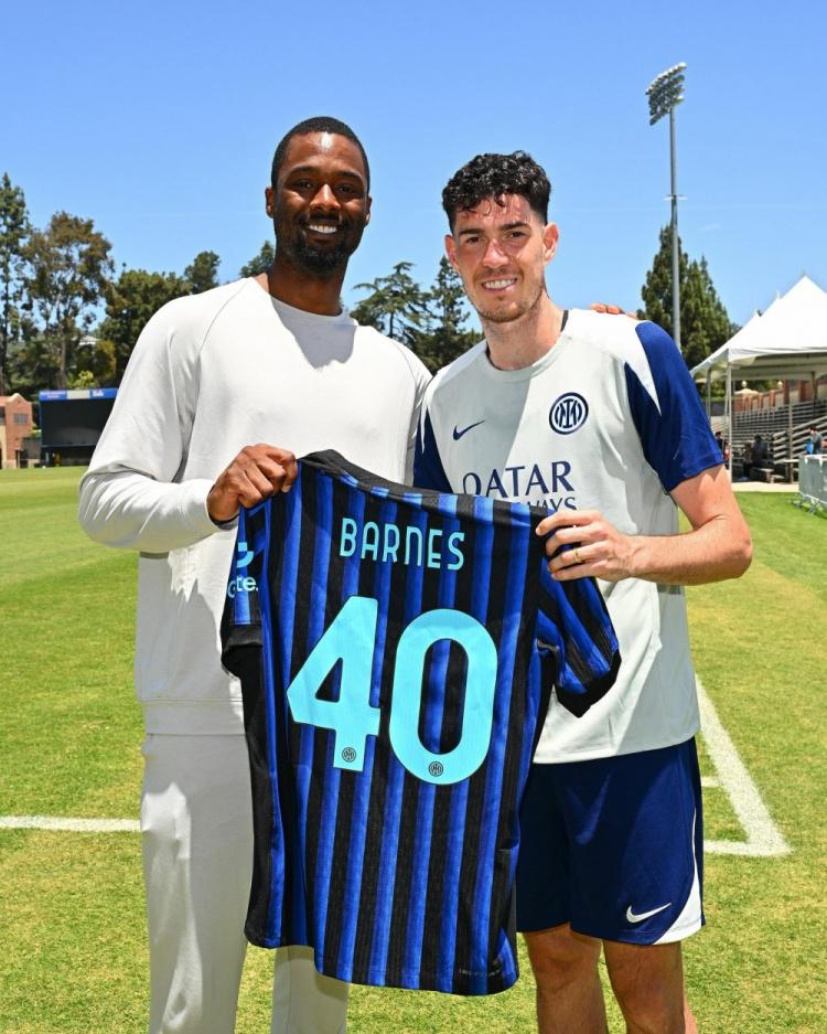 赏性的对撞 赏性的对撞